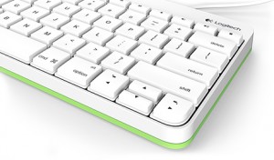 logitech-wired-keyboard-for-ipad2